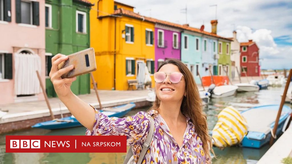 Selfiji na putovanjima: Zašto ljudi ne uživaju u okruženju - BBC News na srpskom