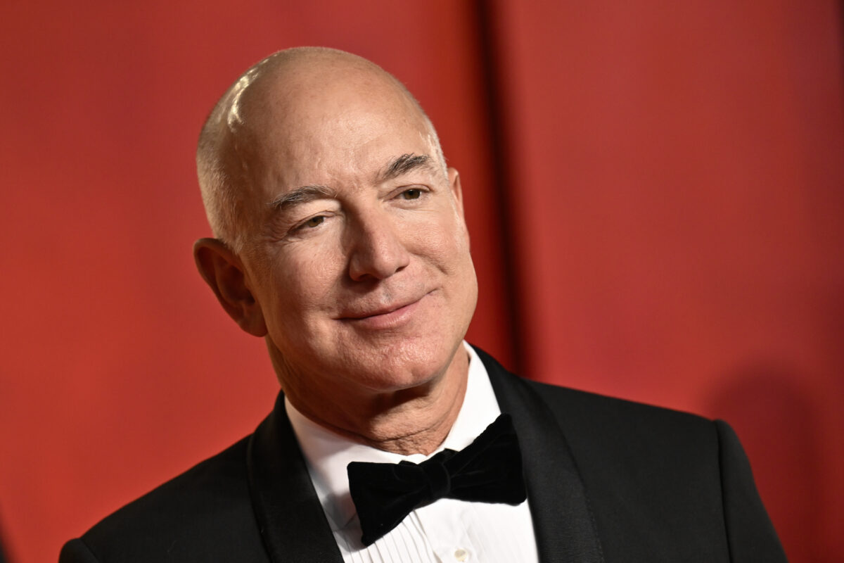 Akcije Amazona skočile preko 15% u 2024. i učinile Bezosa najbogatijim čovekom na svetu