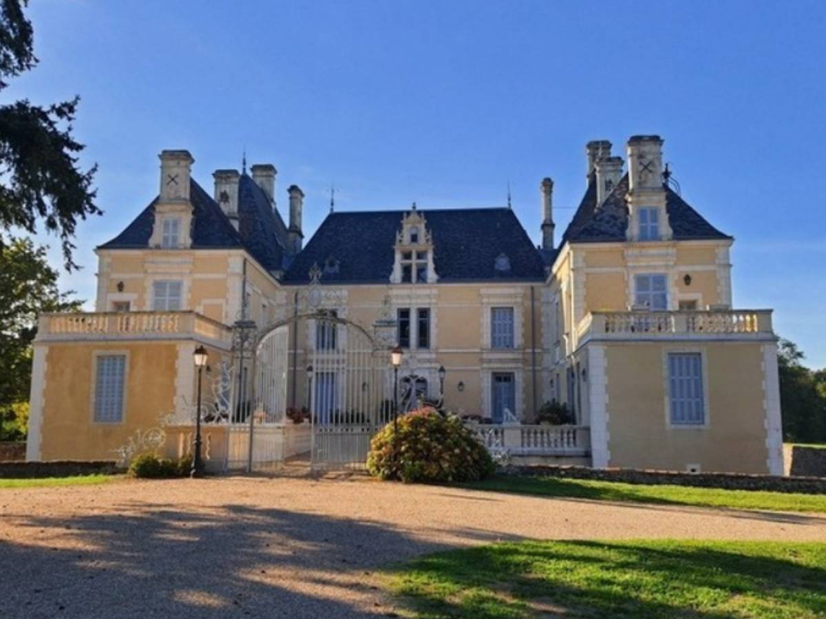 Apartman u francuskom dvorcu tri puta jeftiniji od stanova u Beogradu: Za 80.000€ možete da živite poput grofa