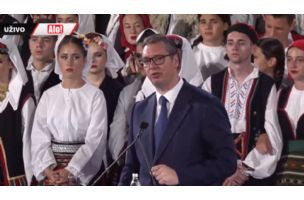 HRVATSKA KOLUMNISTKINJA PRIZNALA Više naroda okupi Vučić da obeleži stradanje Srba nego hrvatska vlast da proslavi "Oluju" - Alo.rs