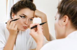 Kada makeup napravi kontraefekat: Greške u šminkanju koje mogu da pokvare ceo look - Lepota i zdravlje
