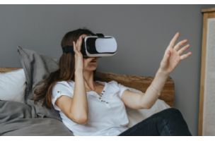 Pacijenti lakše podnose operacije sa VR naočarima