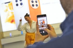 Počela prodaja Huawei Mate 50 Pro telefona | PC Press