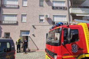 Drama u Novom Sadu: Žena preti da će skočiti sa sprata hotela, vatrogasci postavili jastuk