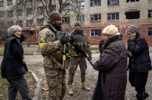 Očaj zamenio slavlje u Hersonu, Ukrajinci se bore sa nestašicama struje i vode