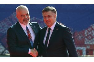 Plenković: Niz evropskih lidera pozvao Vučića da se pridruži spoljnoj politici EU