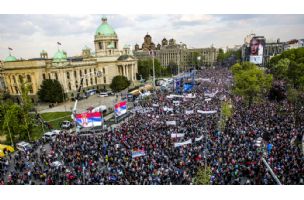 Nova.rs: Naprednjaci spremaju skup podrške Vučiću sledeće nedelje ispred Skupštine