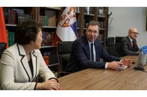 "ŽIVELO NAŠE ČELIČNO PRIJATELJSTVO": Predsednik Vučić se sastao sa ambasadorkom Čen Bo (FOTO)