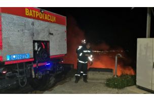 ПРВЕ ФОТОГРАФИЈЕ СА МЕСТА НЕСРЕЋЕ: У пожару изгорели мушкарац и жена (ФОТО)
