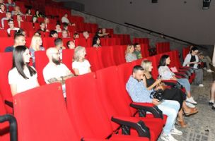 Skoro 300 prijava za neprimeren sadržaj na internetu u Srbiji - ZVUK SLOBODE premijerno prikazan u CineStar bioskopu - Dan u Beogradu