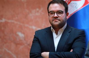 Stefan Jovanović (NS): Vučić se ogradio od stava Đokovića i naroda da je KiM deo Srbije