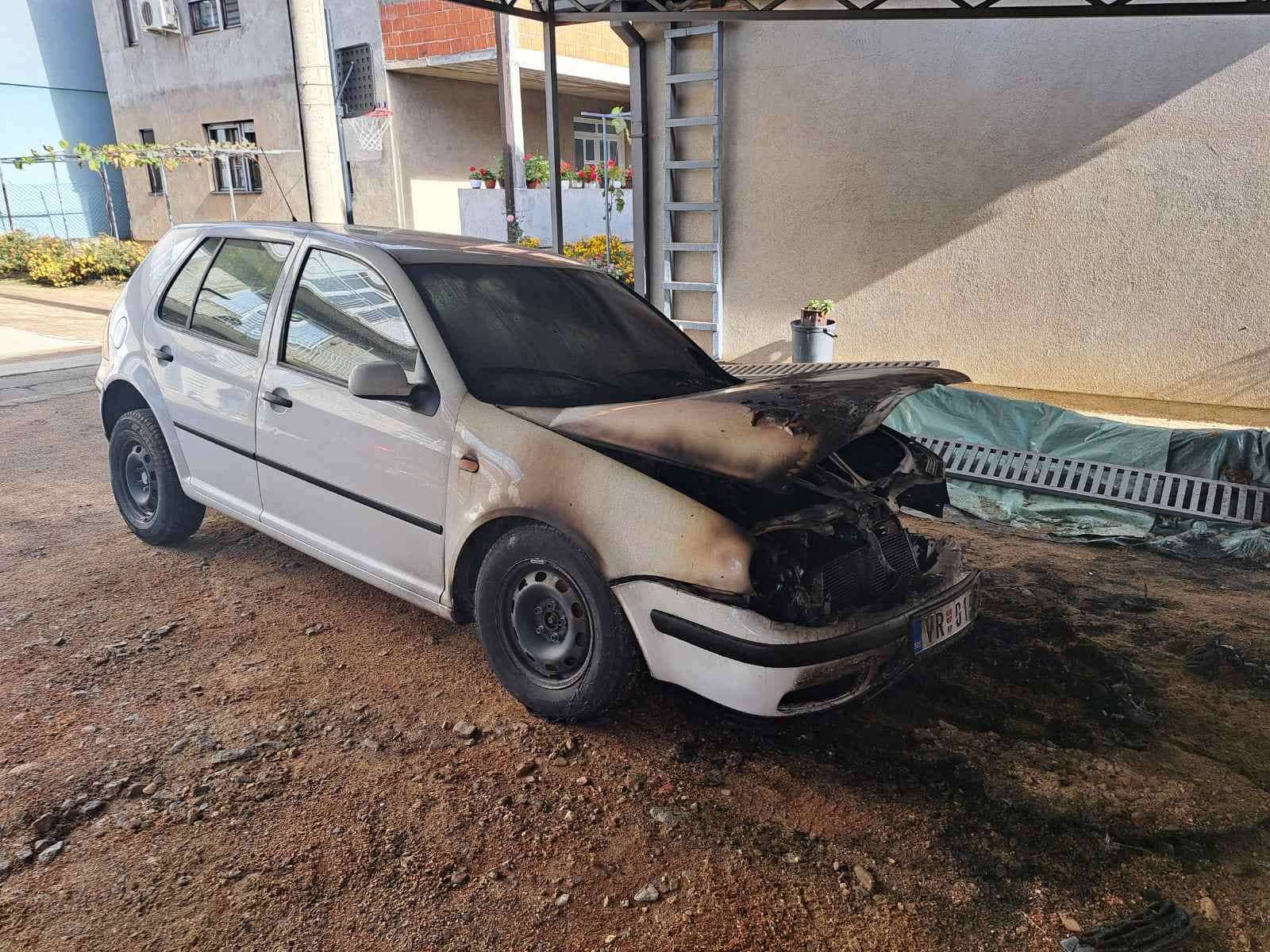 Zapaljen automobil u Vranju - VOM