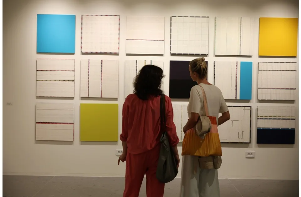 Još nedelju dana do zatvaranja izložbe “Linijom do iskona” holandskog umetnika Remija Jungermana u Galeriji DOTS