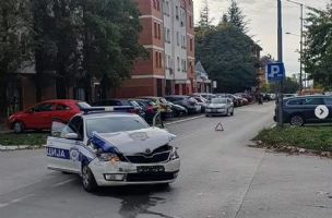 FOTO: Sudarili se policijski automobil i kombi na Novom naselju