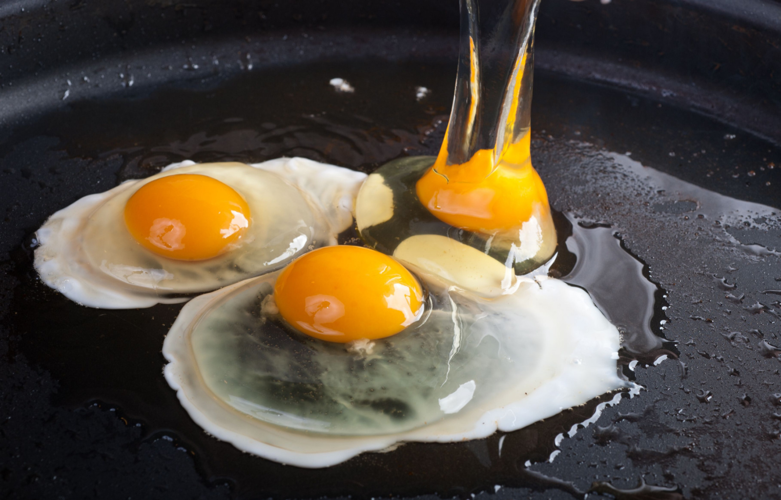 Ako jaja čuvaju zdravlje srca, koliko dnevno treba da ih pojedemo - eKlinika