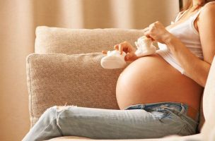KAKO VISINA TRUDNICE OTKRIVA KADA ĆE SE PORODITI: Koje žene imaju veći rizik od prevremenog rođenja