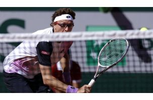 NAPUSTIO TENIS U NARODNOJ NOŠNJI: Karijeru završio čovek koji je Novaka Đokovića pobedio na Australijan openu
