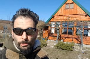 NE PLAĆAJU RAČUNE: Srbin napravio kuću od slame - evo šta se desilo posle 5 godina (VIDEO)