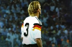 Adidasove tri pruge blijede nakon 70 godina - ostaje sjećanje na dresove kao simbole njemačke fudbalske istorije
