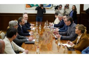 "NOVOSTI" SAZNAJU: Vučić sutra sa ambasadorima Kvinte - četiri važne teme na stolu