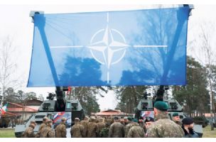 Ма­ђа­ри уве­ре­ни да НА­ТО при­пре­ма ин­тер­вен­ци­ју у Укра­ји­ни