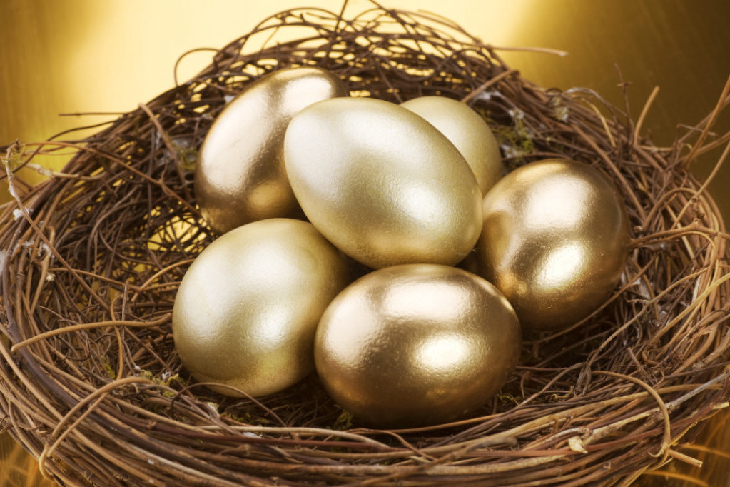 Zlatna jaja privlače sreću i bogatstvo: Za farbanje vam je potreban samo OVAJ začin || Hello Magazin!