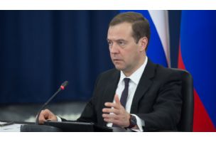 "ZEMLJO SIRA I SATOVA" Medvedev razvalio šamarčinu Švajcarskoj: Rusija će nastaviti da čisti Ukrajinu