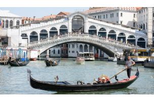 Venecija naplaćivanjem ulaza u grad za 11 dana zaradila 975.000 evra