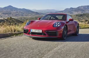 Istorijski trenutak za Porsche 911: Najpoznatiji sportski automobil na svetu postaje hibrid